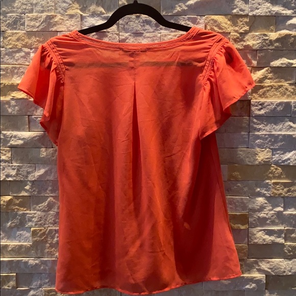 SKIES ARE BLUE CORAL TOP - Picture 2 of 2